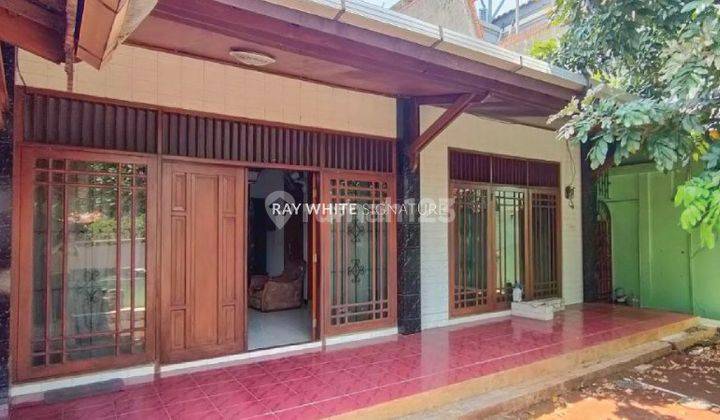 Rumah Hook 2 Kavling di Jl Cempaka Putih Timur VII 1