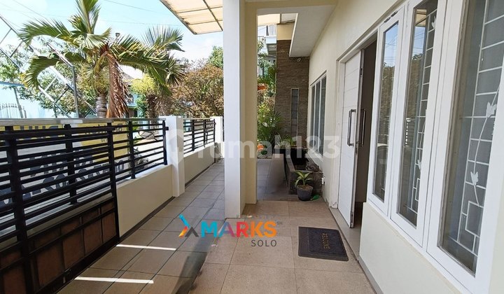 Selling Modern Minimalist Luxury House with Bonus Garden Area in Baturan. 2