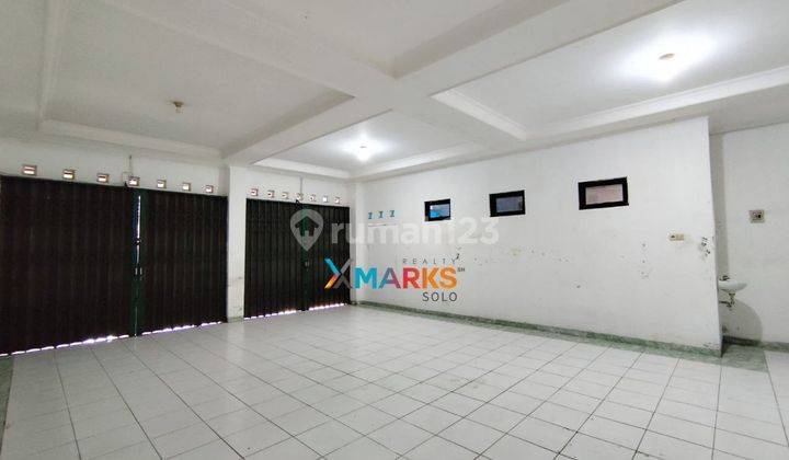 For Rent Ruang Usaha Strategis Di Kawasan Ramai Gentan, Sukoharjo 1