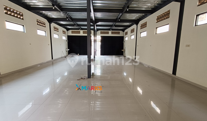 Cheap Business Space can be used for Offices, Warehouses, Laweyan area Solo Cheap Business Space can be used for Offices, Warehouses, Laweyan area Solo