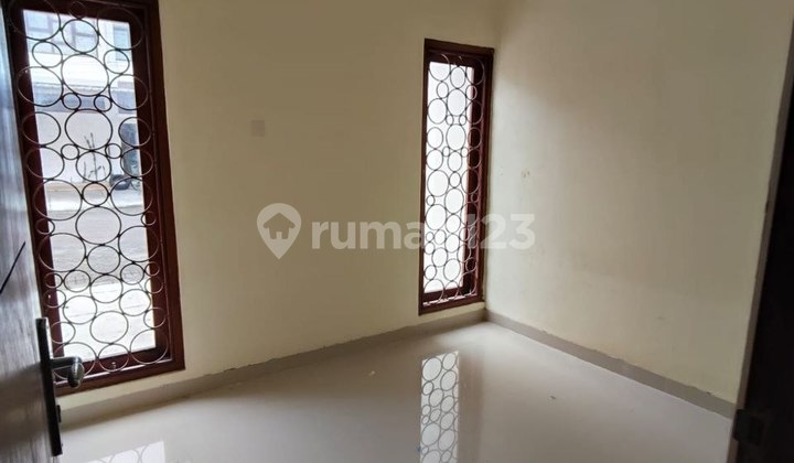 Rumah Cakep Siap Huni Area Gentan Cluster 1 Gate, Cocok Utk Kelg