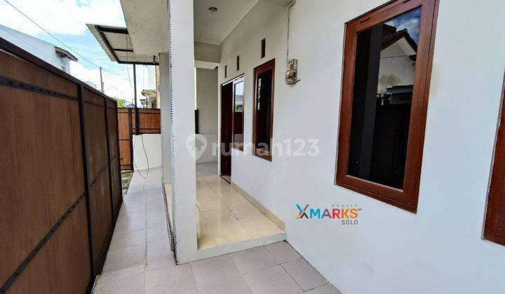 Murah Pol, Rumah 2Lt terawat dengan 3 KT di cluster kecil Gentan 2