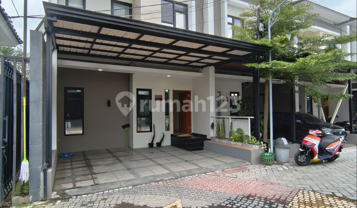 Rumah Bagus Siap Huni 2Lt Cluster 1 Gate di Gentan Pasti Nyaman Rumah Bagus Siap Huni 2Lt Cluster 1 Gate di Gentan Pasti Nyaman