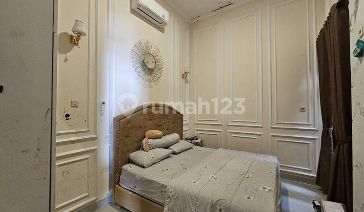 Very Cool Awesome House in Sumber With Swimming Pool, Definitely Happy 2