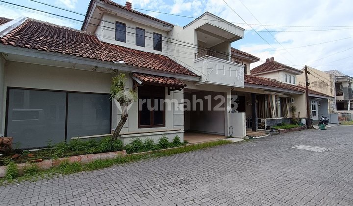For Rent 2-Story House Ready to Occupied in Gentan Cluster, Safe Environment Suitable for Small Family