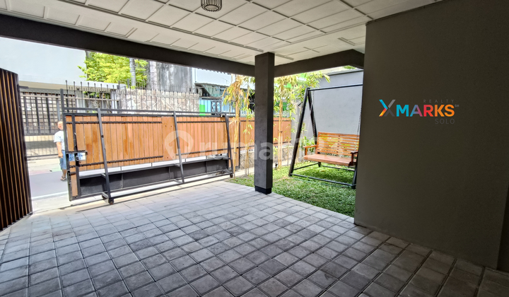 Cool Classic House in the City Center, strategic location, fully furnished, makes you feel at home.