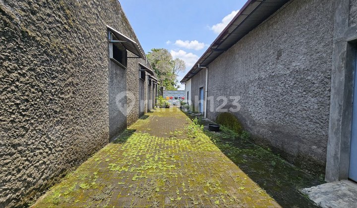 Warehouse for Rent in Kartasura Area, Strategic Location Near Toll Exit, Guaranteed Profit.