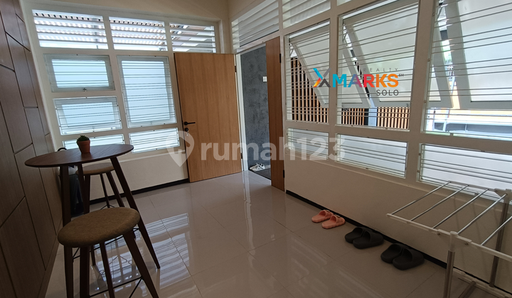 Rumah Klasik Keren Tengah Kota,strategis,full Furnish Bikin Betah 2