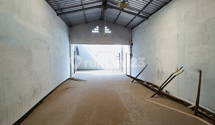 Cheap Small Warehouse Ready for Profit in Langenharjo Grogol Warehouse Area