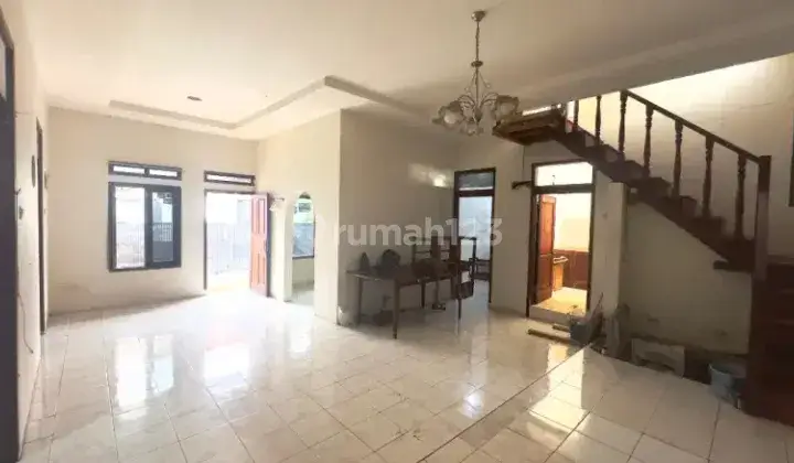 Disewa Rumah Modern Luas 5 Kamar Bagus Di Supratman Bandung 1