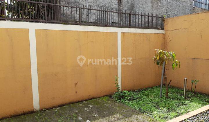 Disewa Rumah Murah Luas 5 Kamar Semi Furnished di Setiabudi Bandung 2