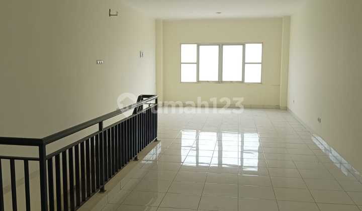 For Rent 2-Story Shop House in Bumi Satria Kencana, Bekasi For Rent 2-Story Shop House in Bumi Satria Kencana, Bekasi