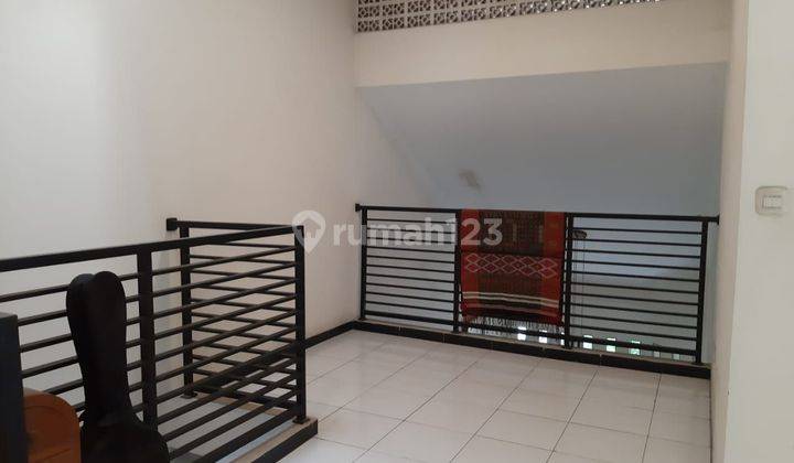 Dijual Rumah Bagus 1 1/2 Lantai di Taman Century Bekasi 2