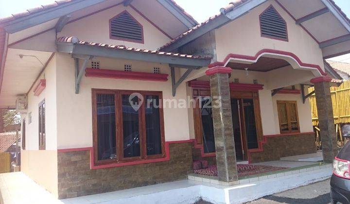 Dijual Resto 3 Lantai dan 2 Villa ( Full furnished ) di jalan Raya Ciater, Subang 2