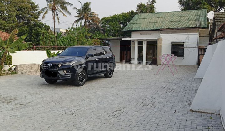 Dijual Rumah Strategis Di Pinggir Jalan Raya Depok 2