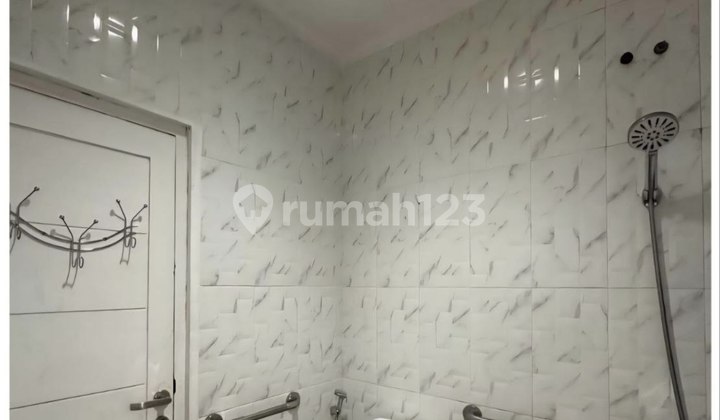 For Sale 2-Story House in Pondok Kelapa, Duren Sawit, East Jakarta 2