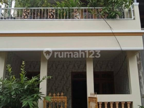 Dijual Rumah Strategis 2 Lt di Perum Pondok Pekayon Indah Bekasi