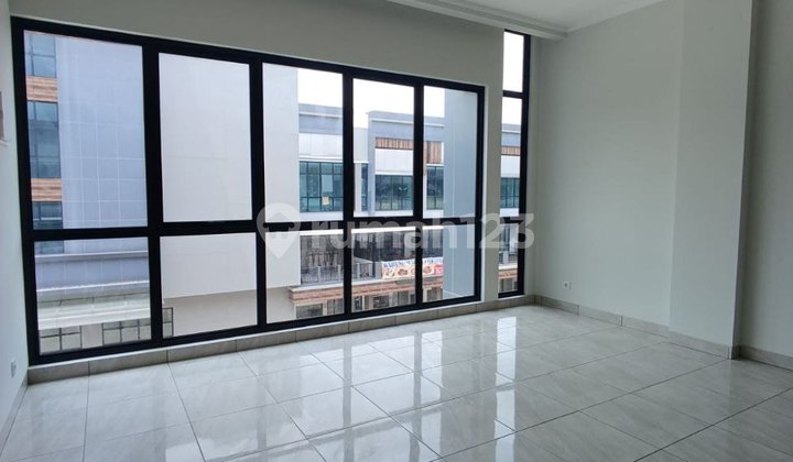 For Rent 3-Story Christal Shop House at Summarecon Bekasi