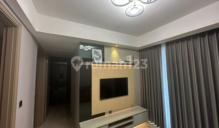 Balkon Kamar Utama Langsung View Laut - 2br Gold Coast Apartment Pik | Full Furnish Modern  1