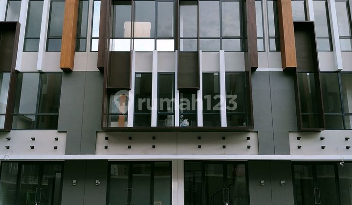 New 2-Storey Shop House in BSD New 2-Storey Shop House in BSD