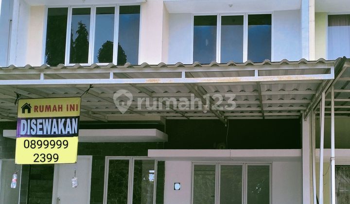 House for Rent 12 Minutes to KRL Station and Toll Road if Not Congested House for Rent 12 Minutes to KRL Station and Toll Road if Not Congested