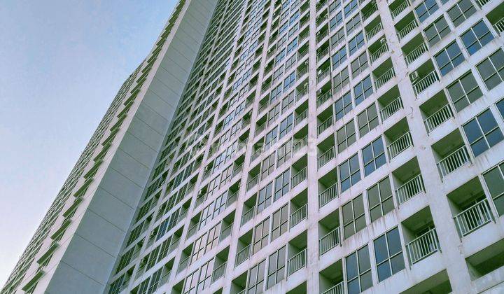 Unit Dengan Pemandangan Gedung dan LRT Dekat ke Kelapa Gading 2