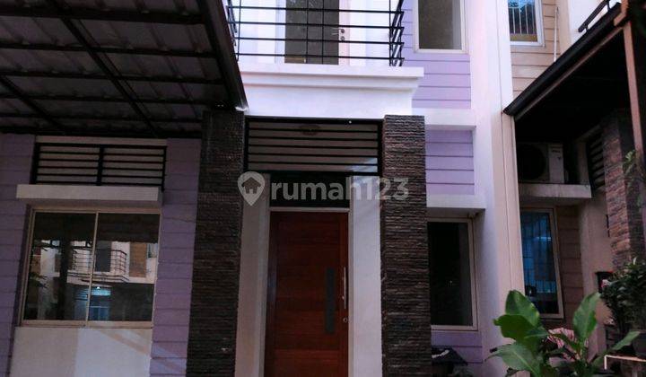 Rumah Sewa Tanpa Furniture Yang Baru Dicat.  1