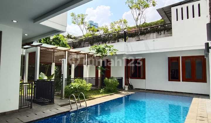 For Rent House in Strategic Area Near JIS School