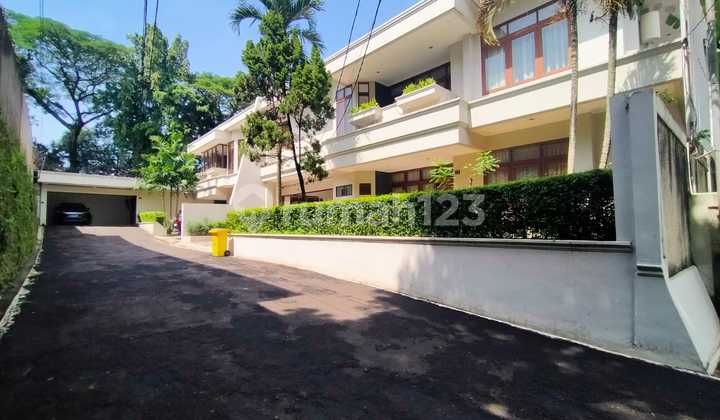 For Rent: Semi-Furnished Ready-to-Live House in a Strategic Location For Rent: Semi-Furnished Ready-to-Live House in a Strategic Location