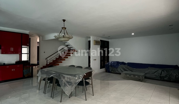 Disewakan Rumah bisa untuk Kantor 5Menit ke Pim 2 Semi Furnish 2