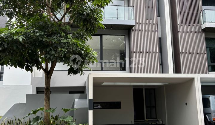 Disewakan Rumah Didalam Townhouse Semi Furnish Disewakan Rumah Didalam Townhouse Semi Furnish