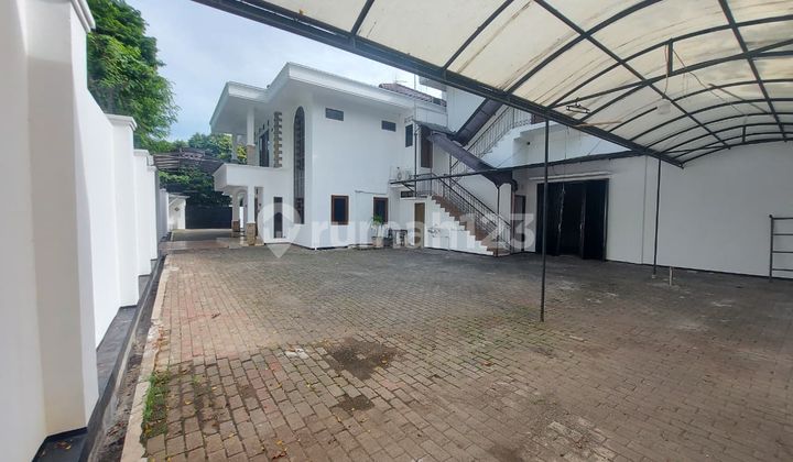 Disewakan Cocok untuk Kantor Pinggir Jalan Raya