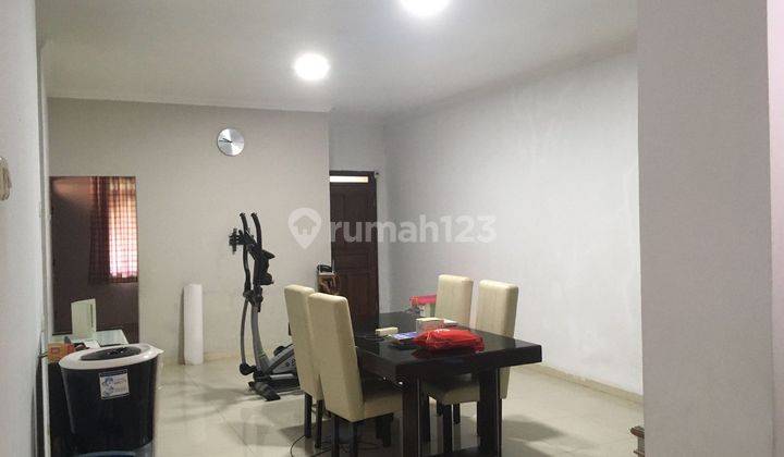 Rumah Semi Furnished di Jl. Gunung Batu 2