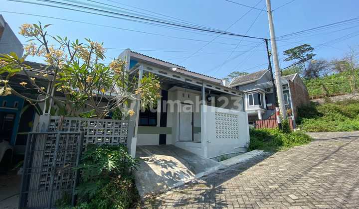 Rumah Bagus 1 Lantai Harga 330 Jt Lokasi Mangunharjo Tembalang 2