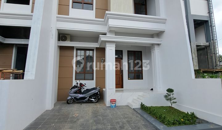 Rumah 2 Lantai Bagus Lokasi Grafika Banyumanik Semarang 1