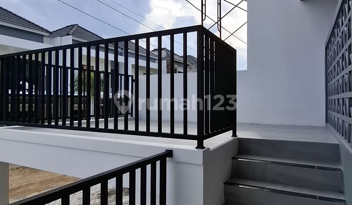 Dijual Rumah The Villa Dawung Tipe Balcony Rumah Bagus SHM di Banyumanik 2