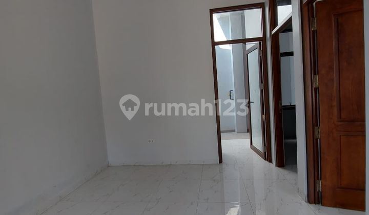 Di Jual Rumah Bagus di Grafika Banyumanik Legalitas SHM Pbg Aman Siap Akd 2