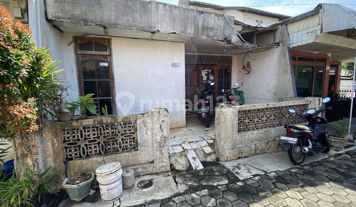 For Sale Cheap Land with SHM at Jl. Merbau Raya No. 132, Padangsari, Banyumanik, Semarang City, Central Java, Indonesia, 50267, Banyumanik Area 84.0 m² SHM 2