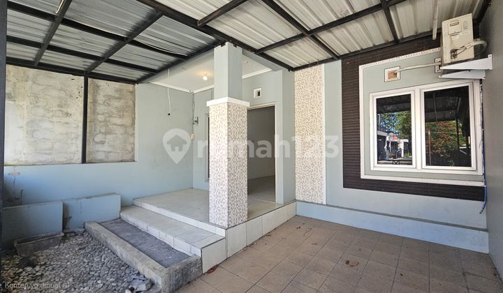 Bisa KPR, Rumah, 1 Lantai, SHM, Dekat Pusat Perbelanjaan, Bebas Banjir, 2