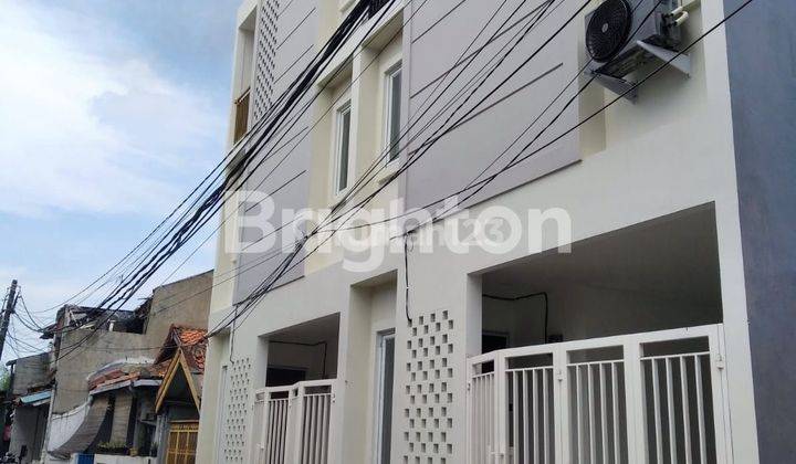 RUMAH MURAH DI JALAN SASAK KELAPA DUA KEBON JERUK JAKARTA BARAT 1