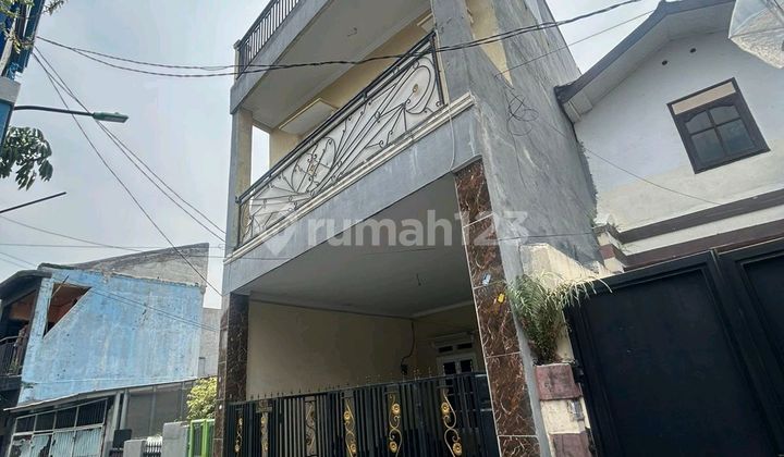 Sell Cheap House in Rawabelong Kebon Jeruk West Jakarta