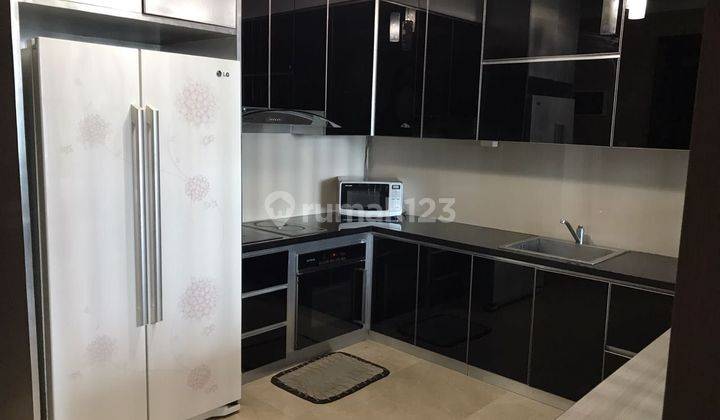 Sewakan Unit 4 BR Full Furnish 
Aparment Residence 8 
Senopati 
 2