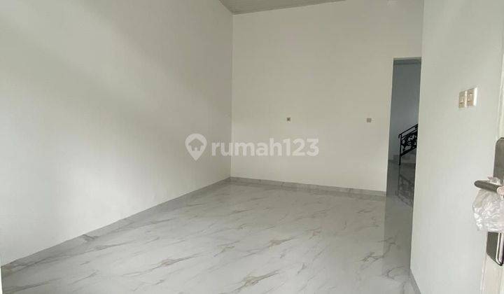 Jual Rumah Cantik Baru 2 Lt 
harapan Indah Bekasi 2