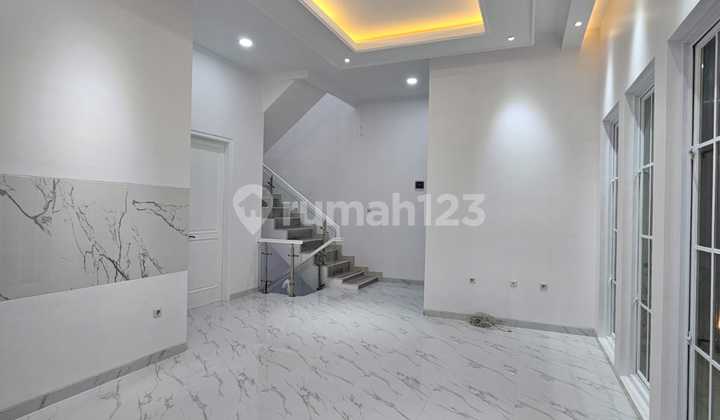 Jual Rumah Megah Baru 3 Lt Style Elegenkayu Putih, Jakarta Timur 2