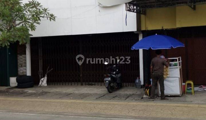 Disewakan rukan pinggir jalan, di Buaran, Duren sawit, Jakarta Timur.
 1