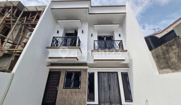 Dijual Rumah Baru Komp. Duren Sawit Jakarta Timur
