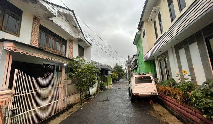 Dijual rumah 2 lt. di Perum. Harapan Baru 1, Bekasi Barat
 2