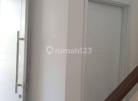 Dijual rumah siap huni di South Thames, Jakarta Garden City, Jakarta Timur
 2