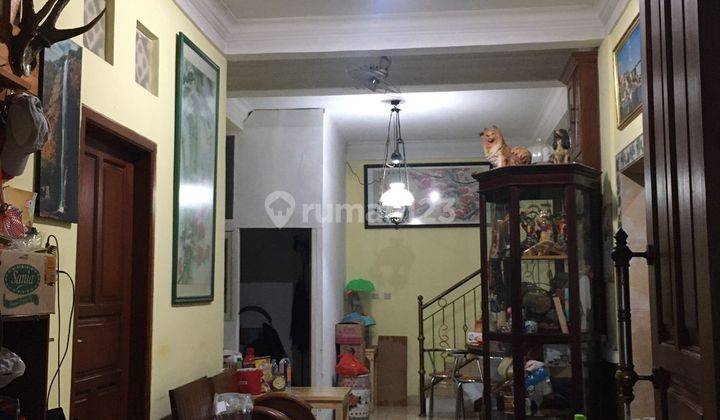 Dijual cepat rumah 2 lantai di Perum. Harapan Baru 1 Bekasi Barat 2