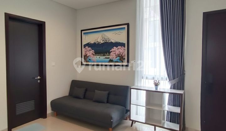 Disewakan Rumah Baru Siap Huni, Summarecon Crown Gading, Bekasi 2